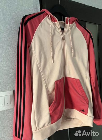 Костюм спортивный