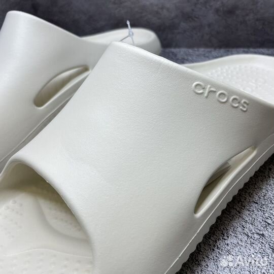 Шлепанцы Crocs Mellow Slide