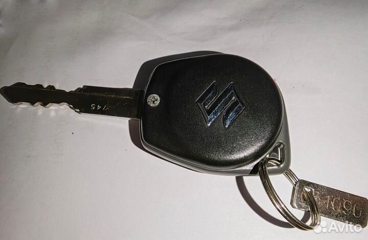 Ключ зажигания Suzuki
