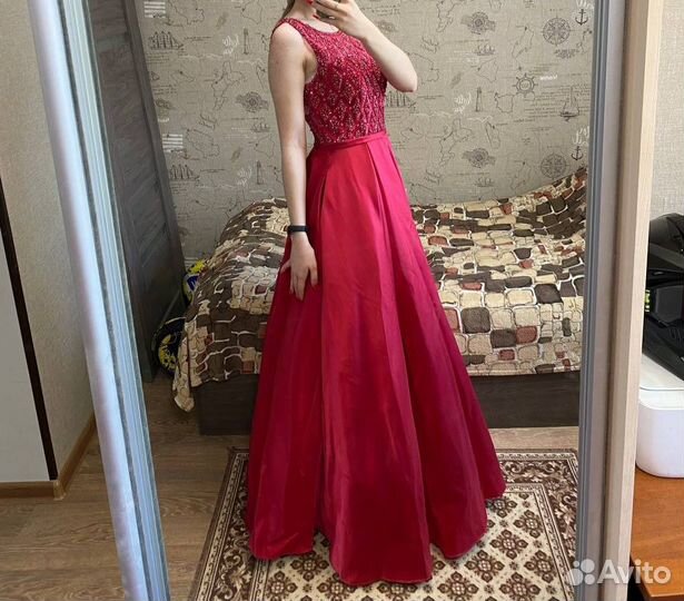 Вечернее платье