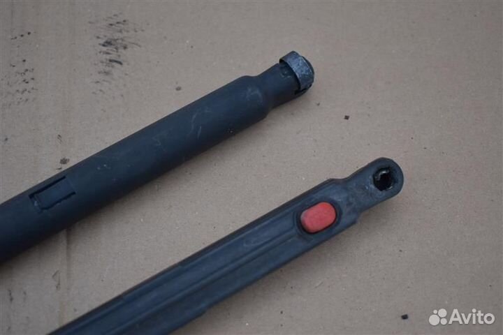 Амортизатор крышки багажника Mercedes-Benz Ml