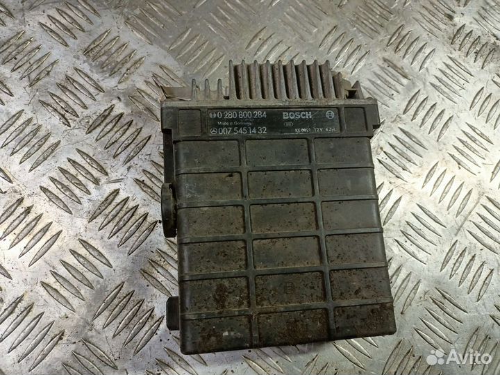 Блок эбу Mercedes w124 m103 2.6