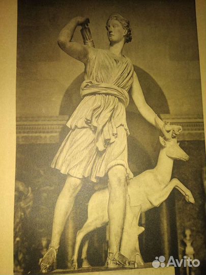 Книга скульптуры Лувра