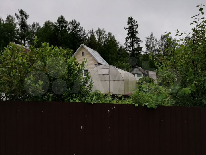 Дача 16,9 м² на участке 4,2 сот.