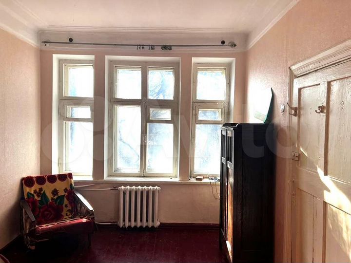 4-к. квартира, 90 м², 2/3 эт.