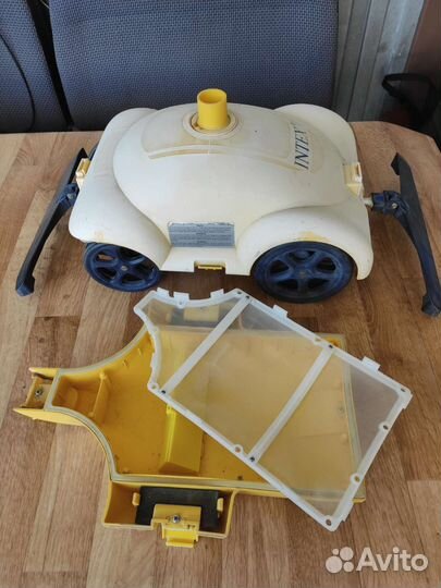 Чистка бассейна