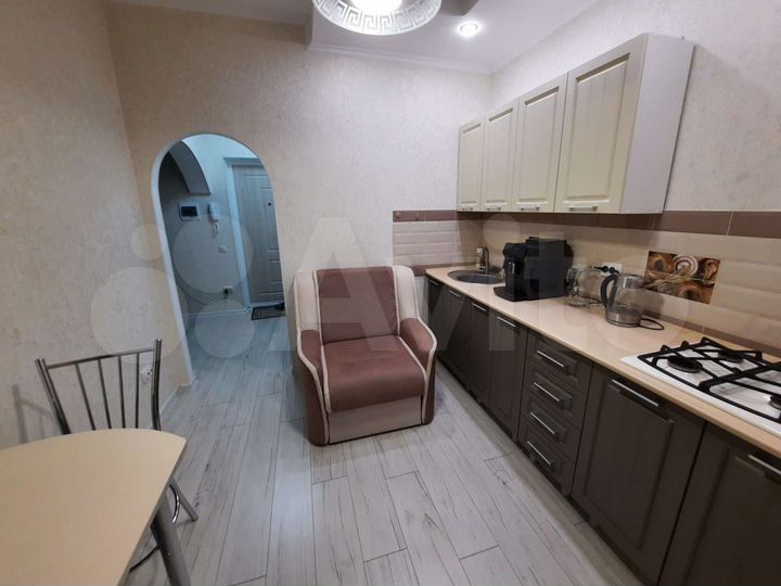 1-к. квартира, 43 м², 2/10 эт.