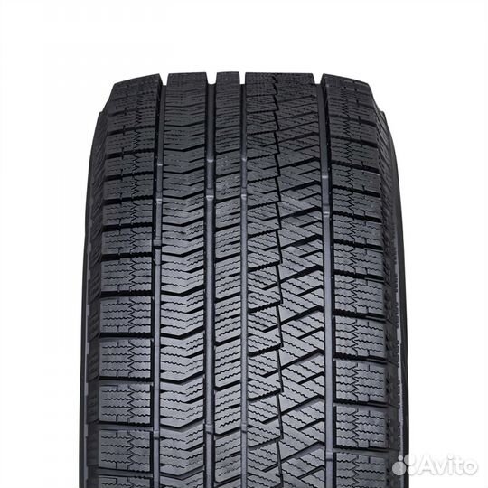 Bridgestone Blizzak Ice 215/55 R17 98T