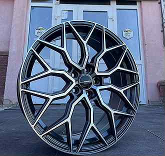 Литые диски Vossen HF2 design R20 5x114,3