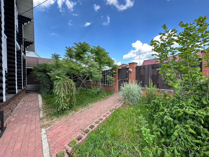 Дом 160 м² на участке 15 сот.