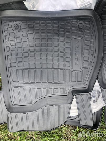 Коврики резиновые Zafira-C