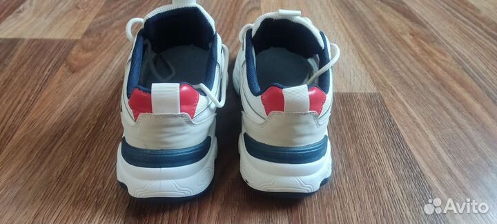 Кроссовки 40 размер
