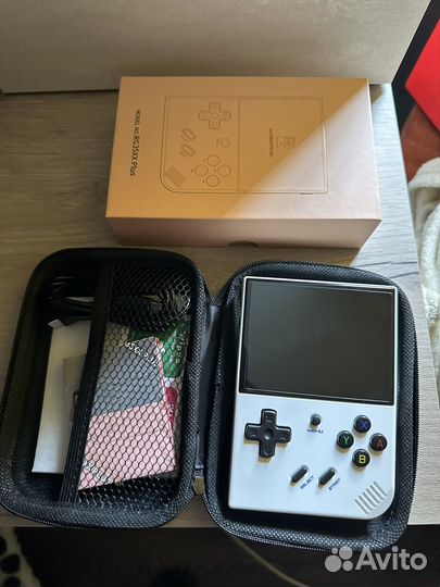 Anbernic rg35xx plus карманная ретро консоль