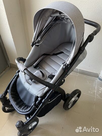 Коляска прогулочная