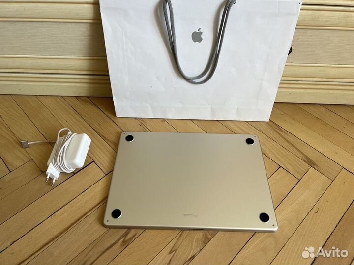 MacBook Air 15 2023 M2 8Gb 256Gb 9 циклов Новый