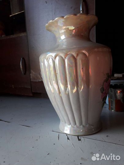 Ваза фарфоровая