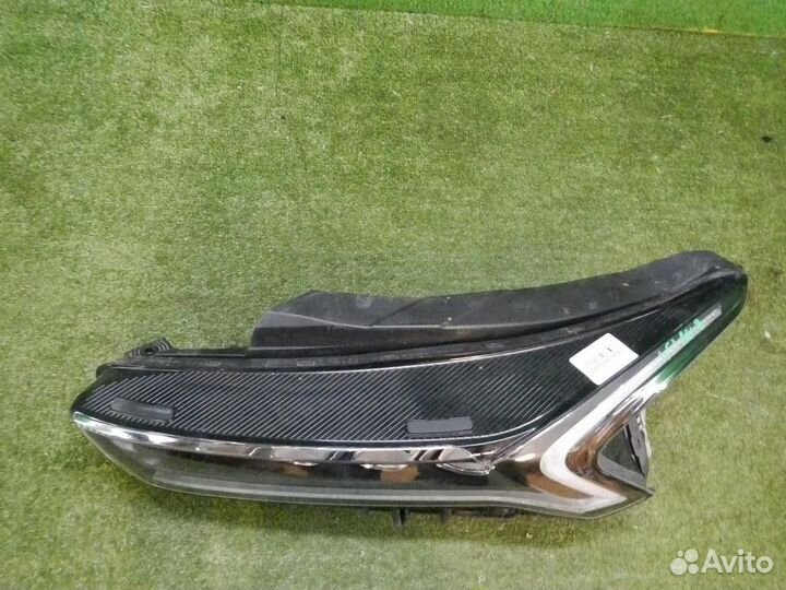 Фара левая Kia K5