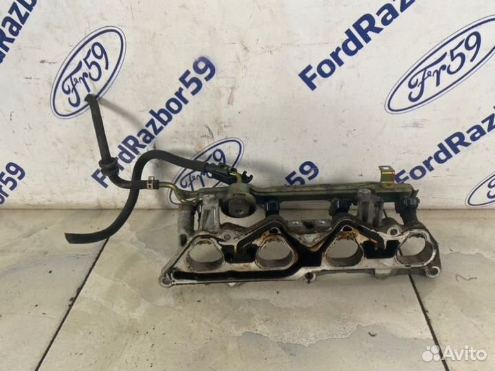 Рампа топливная Honda Civic EU 1.6 (D16V1) 2005