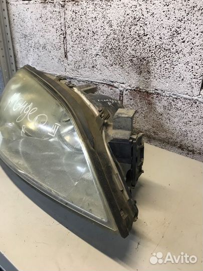 Фара правая Ford Mondeo 3 лифтбек 1.8 2002