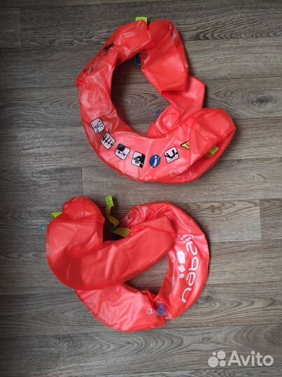 Надувной жилет для плавания Декатлон