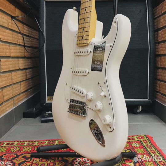 Электрогитара Fender Player Stratocaster MN Polar