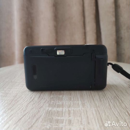 Плёночный фотоаппарат нерабочий. бронь