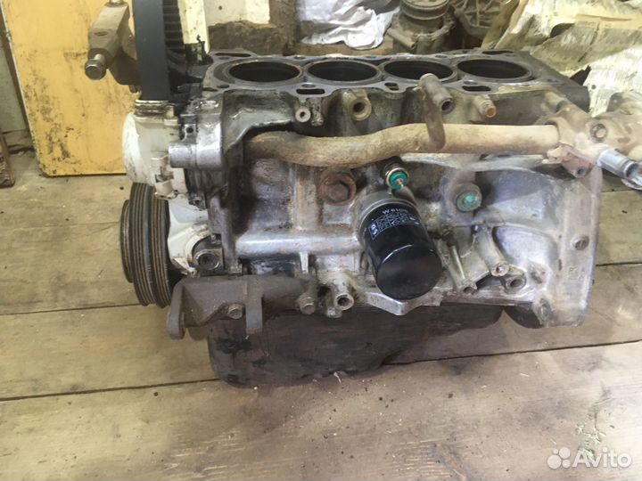 Двигатель D15B