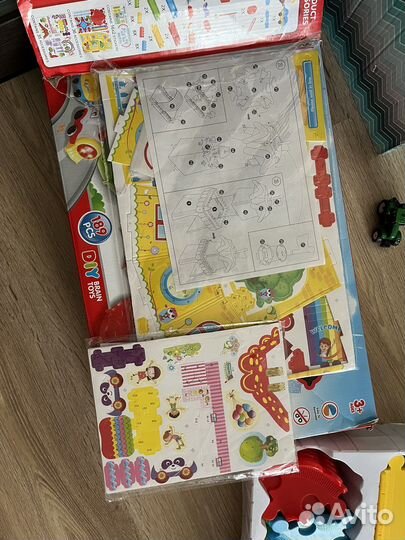 Игрушки Игровой трек с паровозиком