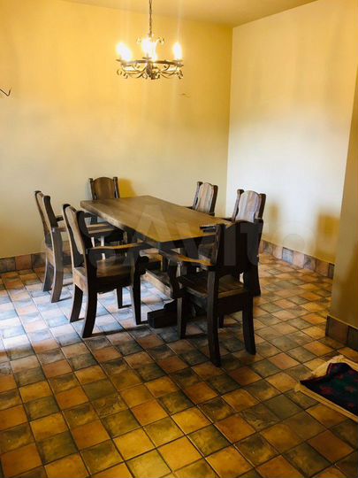 Дом 357 м² на участке 6 сот.