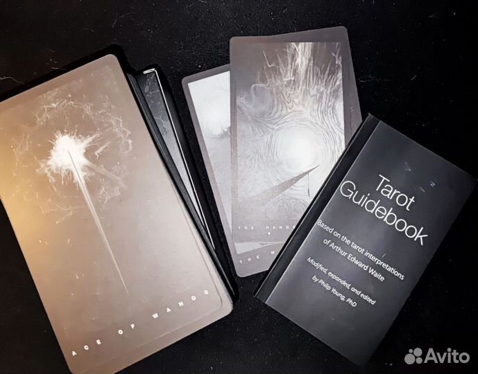 Черное таро The Black Tarot by Victoria Iva