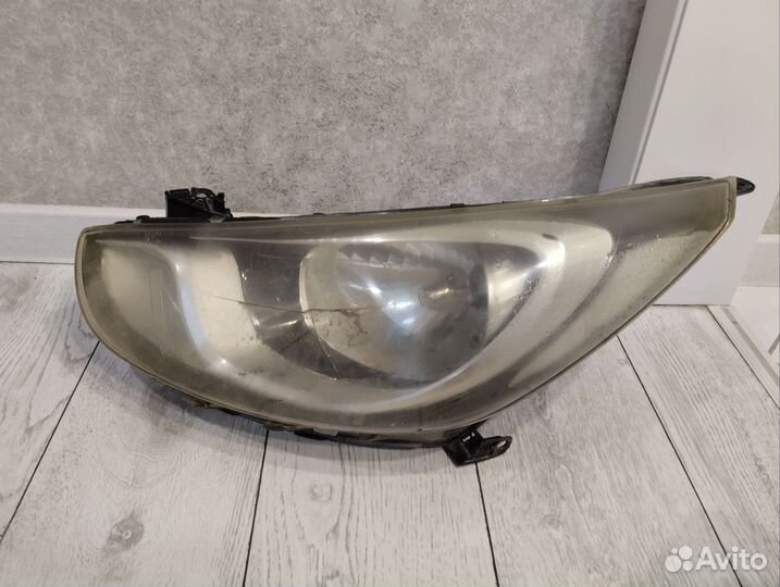 Левая фара на hyundai solaris 1 бу