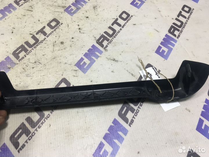 Накладка салазки сиденья правая Фольксваген Бора