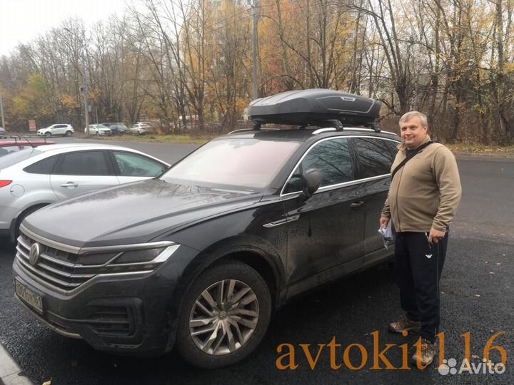 Автобокс Broomer на VW Touareg (чёрный матовый)