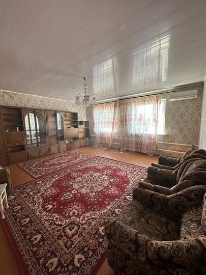 Дом 220 м² на участке 8 сот.