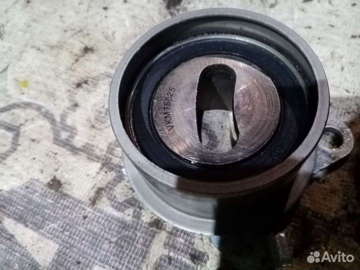 Натяжной ролик ремня Грм для Mitsubishi Lancer 9