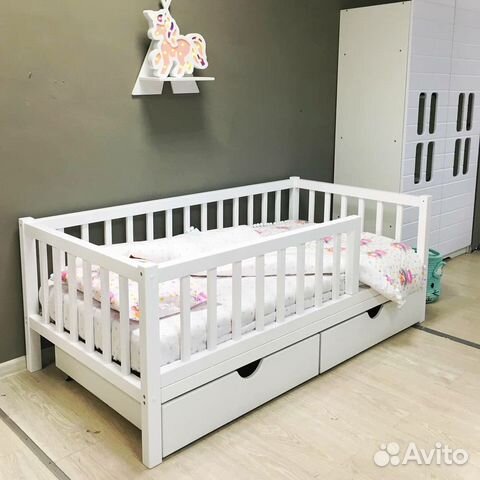 Детская кровать из массива дерева