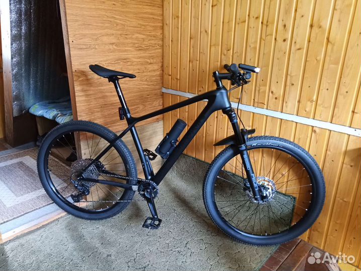 Горный велосипед (кастом, карбон рама L)
