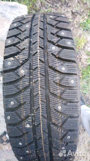 Bridgestone Ice Cruiser 7000 175/70 R13 82