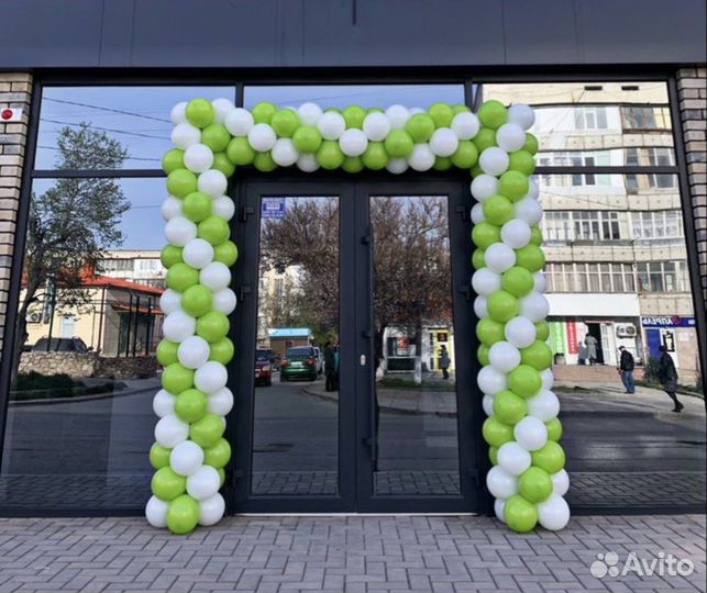 Оформление магазина арка из шаров гирлянда бутово