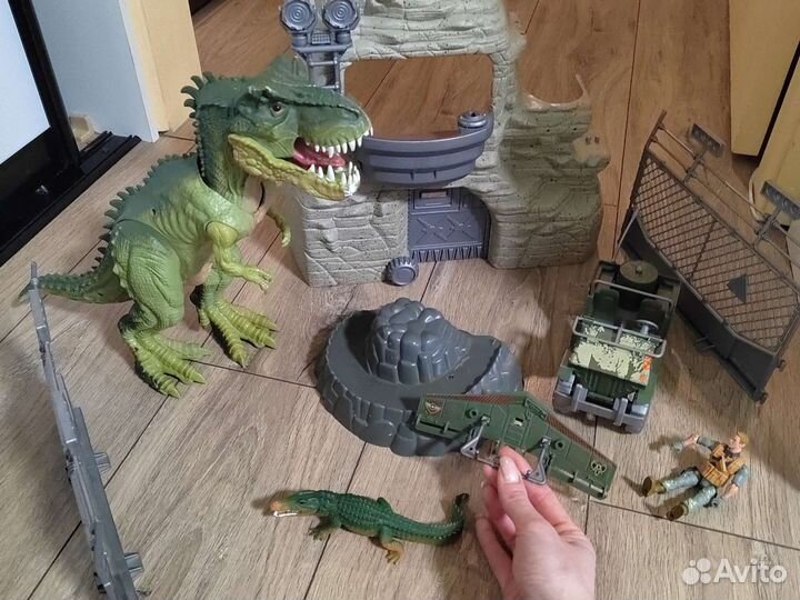 База из фильма парк юрского периуда