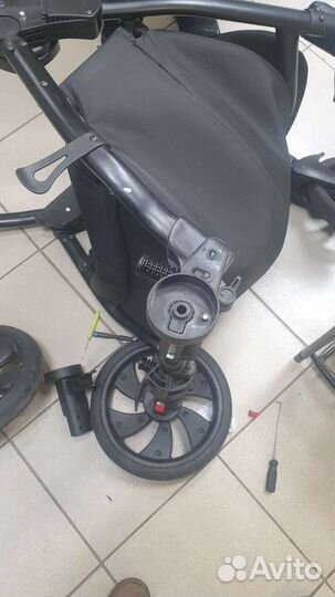 Ремонт колеса детской коляски Tutis