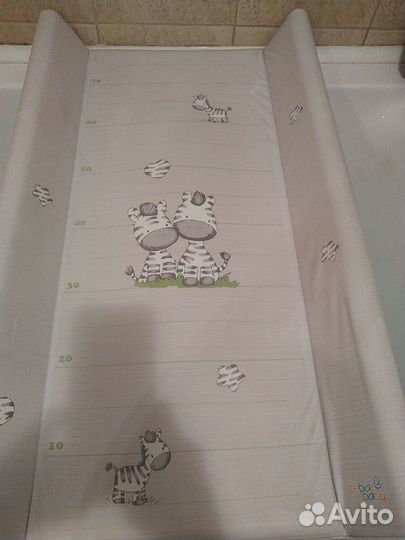 Ванночка для купания + пеленальный столик