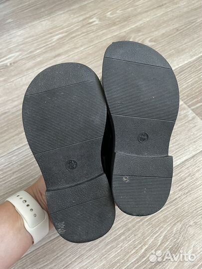 Туфли для девочки 24