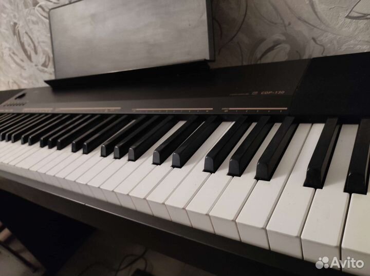 Электронное пианино casio