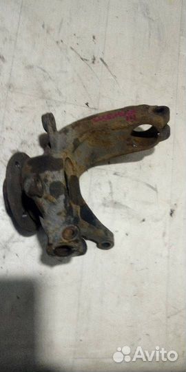 Кулак передний правый Renault Scenic 2 JM1F 2004