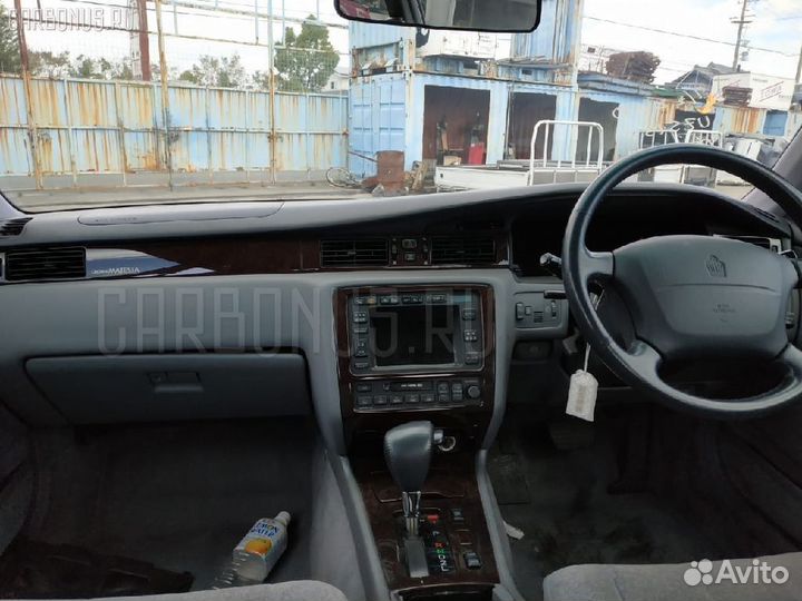 Плафон салона Toyota Crown majesta UZS157