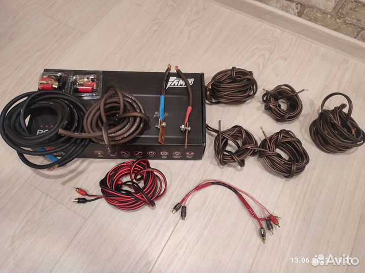 Усилитель 4х канальный с проводами