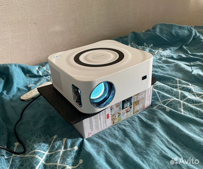Проектор мультимедийный Проектор Unic Y9 c Android