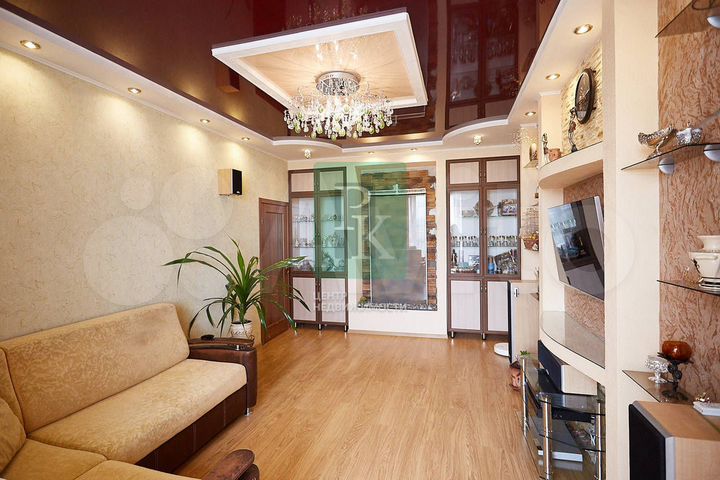 3-к. квартира, 90 м², 4/5 эт.