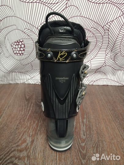 Лыжные ботинки горные лыжи